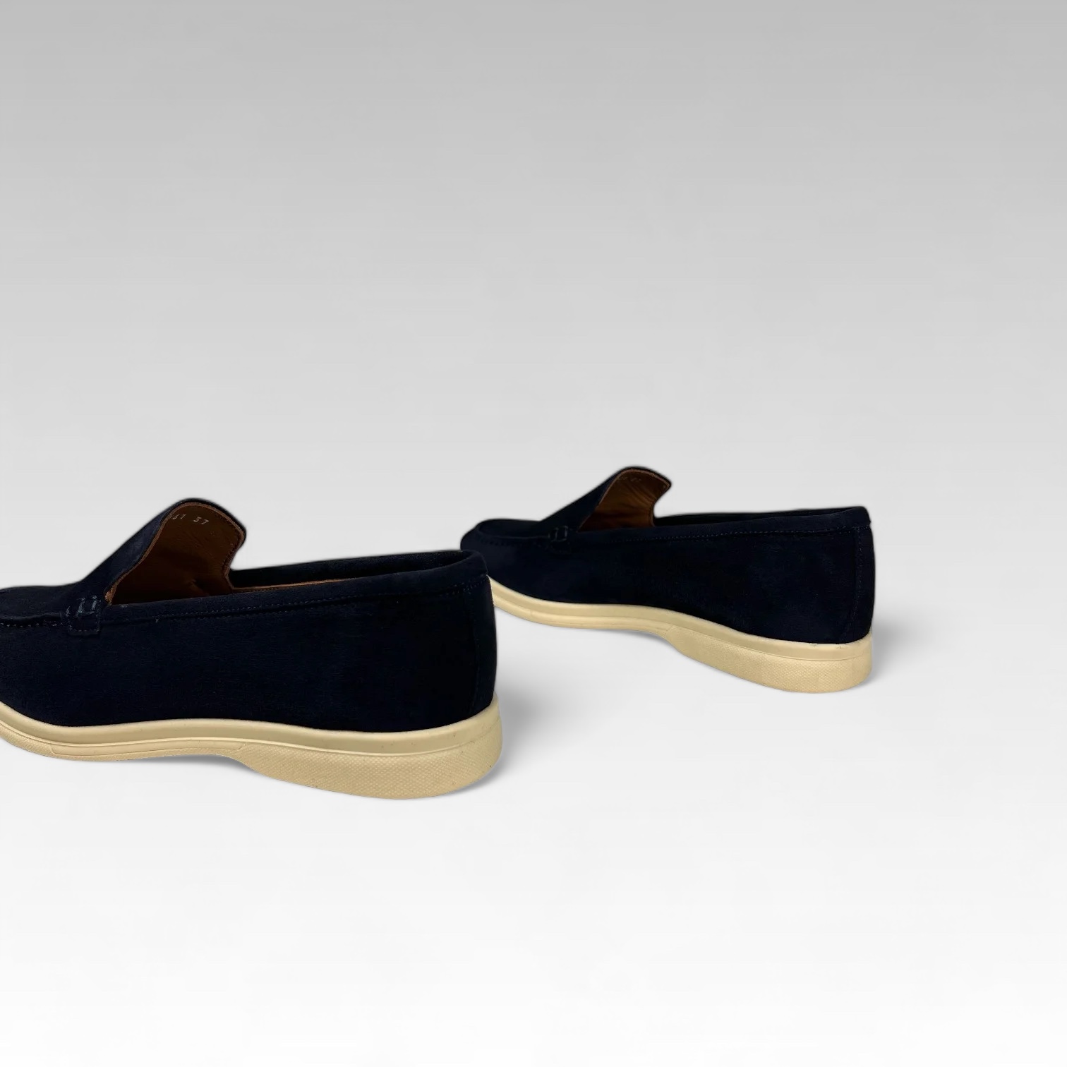 images/virtuemart/product/EREDI PISCOPO Mocassino scamosciato da donna Sailor in suede agnello blu scuro universe 47.jpg